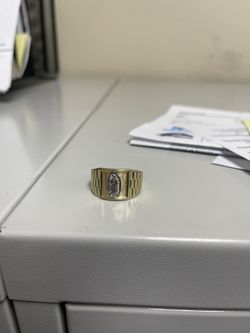10k Gold Ring 
