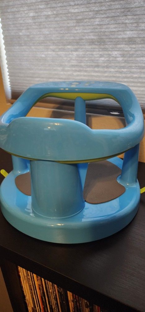 CAM2 Baby Bath Seat Non-Slip Infants Bath tub Chair with Suction Cups for Stability, Newborn Gift, 6-18 Months (Blue)