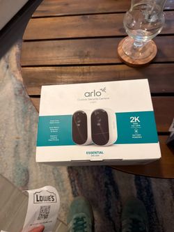 Arlo Essential 2K Wireless Security Cameras – 2 Pack