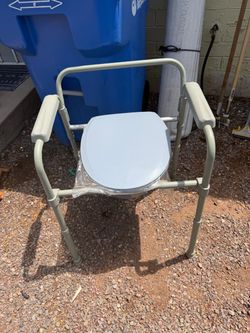 Drive adjustable bedside commode