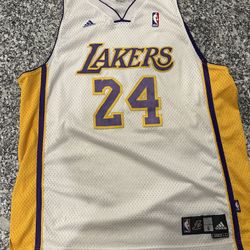 Kobe Bryant Jersey Size XL