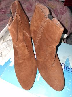 New Classified Shoes Brown Suede Ankle Boots