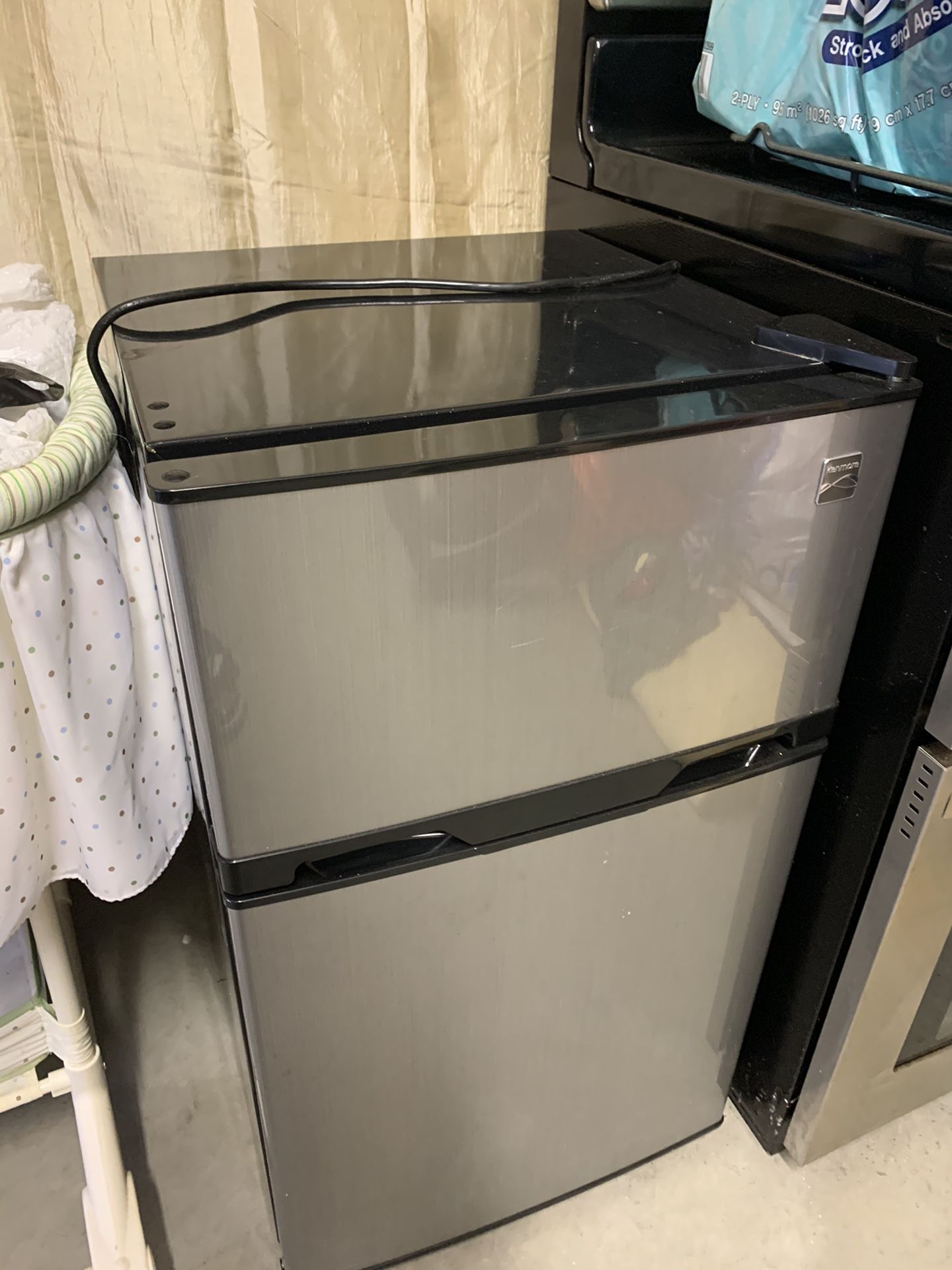 Kenmore mini-fridge (with freezer)