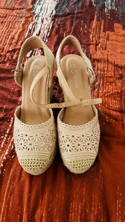 New Women’s Size 7.5 Shoes