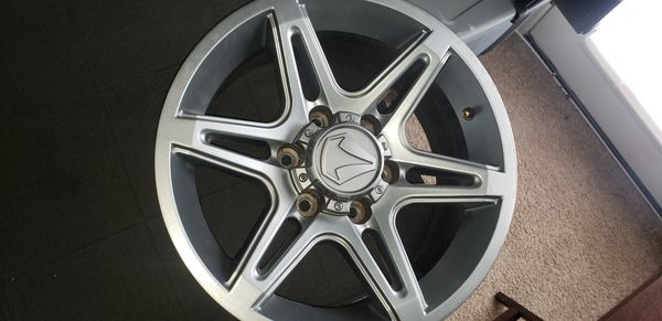 Toyota Tacoma wheels Texas edition 17 inch for Sale in Houston, TX