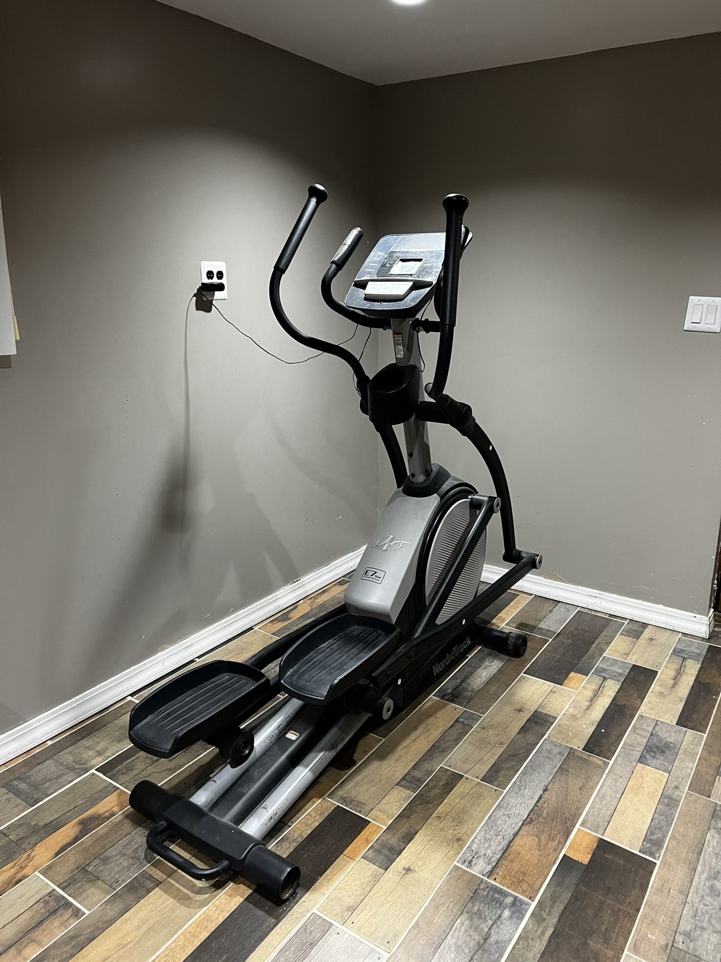 nordictrack intermix acoustics 2.0 elliptical