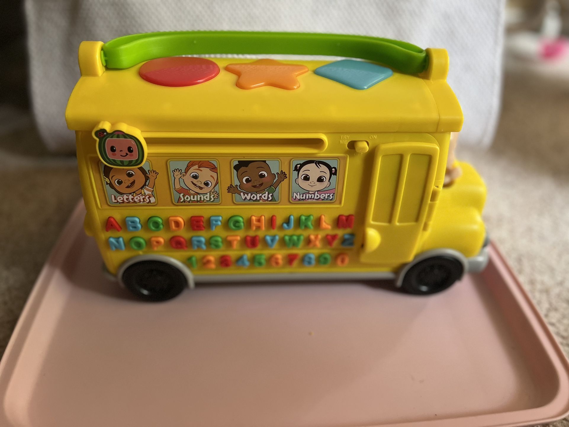 CoComelon Musical Learning Bus, Number and Letter Recognition, Phonetics, Yellow School Bus Toy Plays ABCs and Wheels on the Bus,