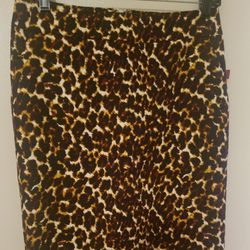 New size 2 leopard pencil skirt