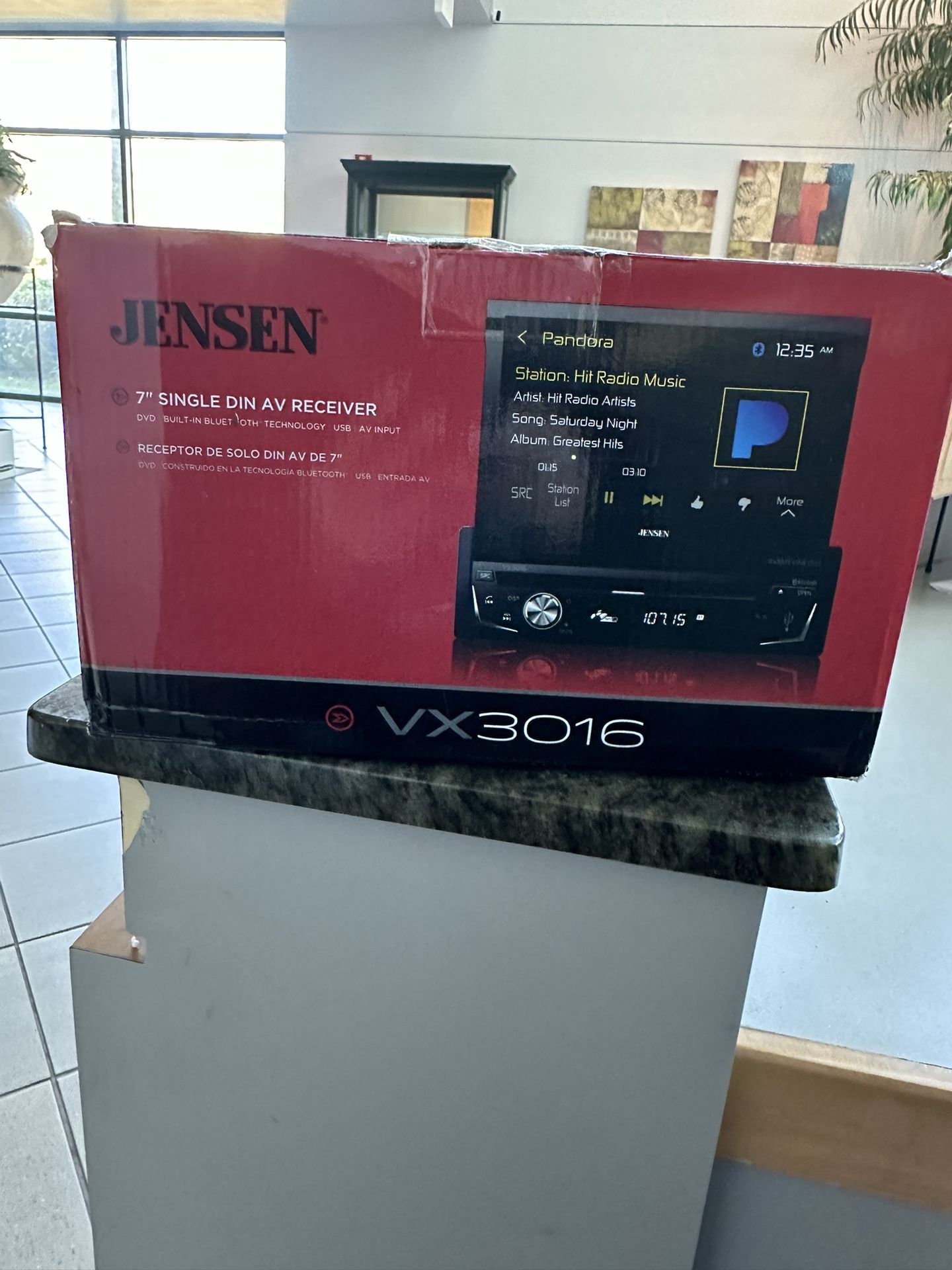 Jensen touchscreen Bluetooth technology receiver
