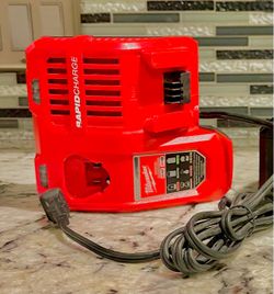 Milwaukee Rapid Charger Like New