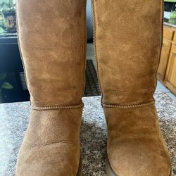 UGG WOMEN'S CLASSIC II TALL BOOTS / $85 OBO