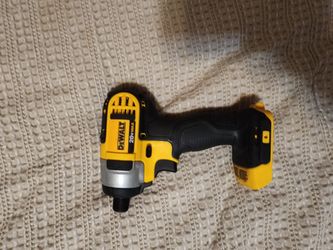 Dewalt 20v max impact drivet