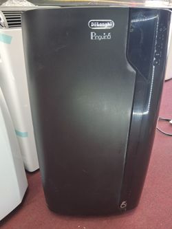 14000btu portable AC by delonghi penguin 🐧. Over 750 square foot. Minor scratches.