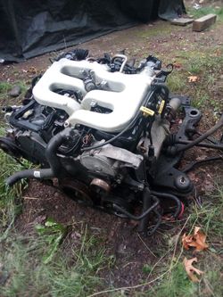 3.5 L V6 Dodge/Chrysler Engine With Transmission