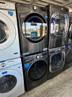 LG Washer & Gas Dryer Set – Black Steel