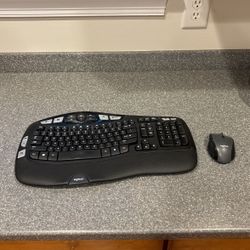 Logitech Wireless Keyboard and Mouse 