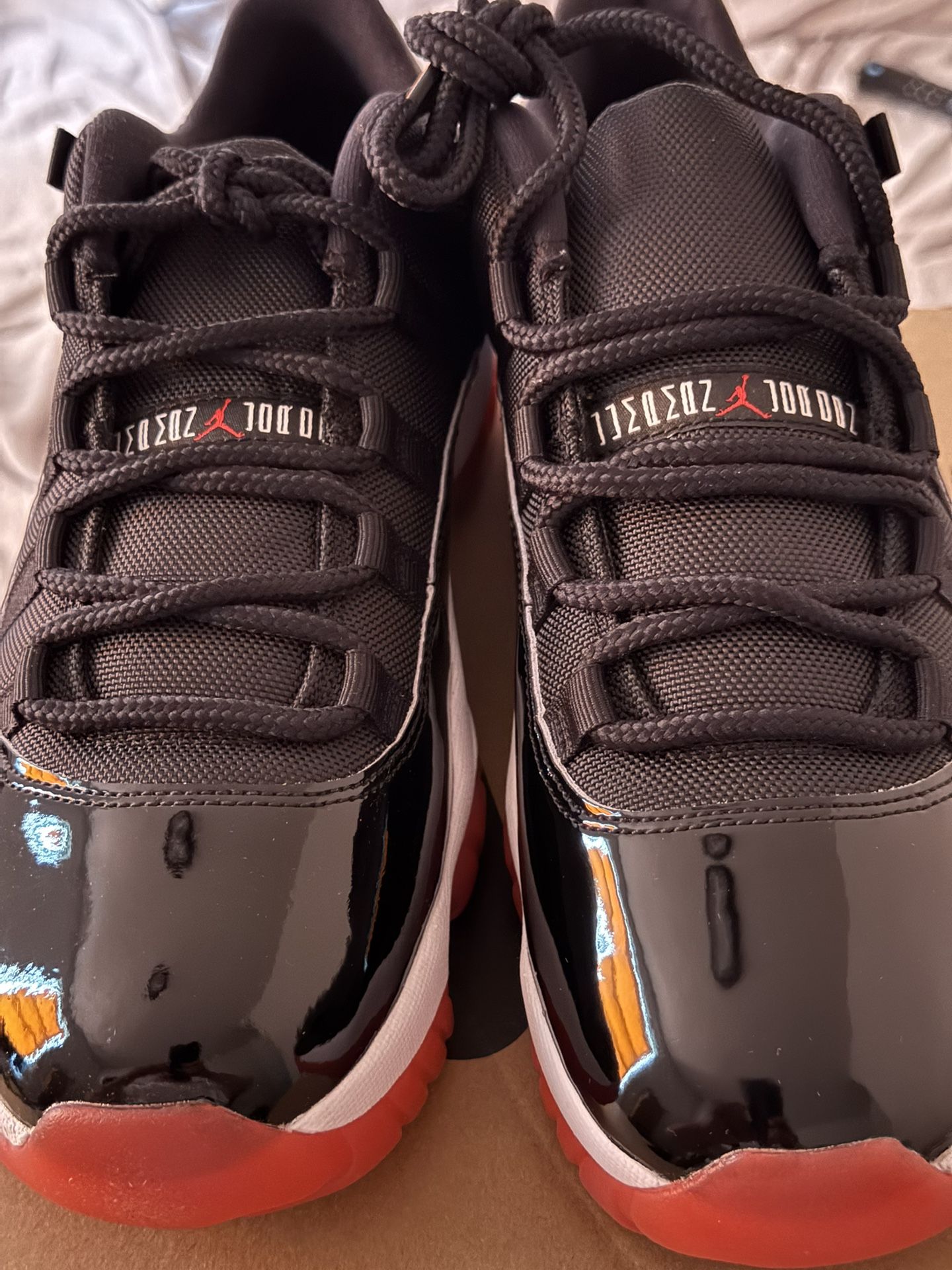 Air Jordan 11 Bred Low Size 10.5