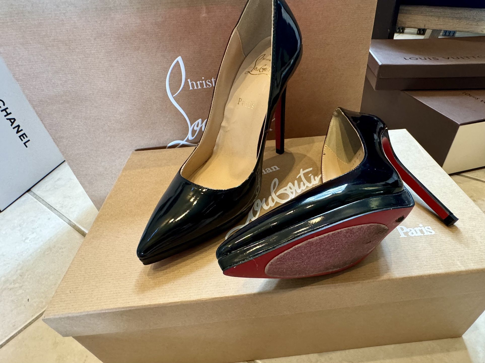 Christian Louboutin Black so kate Pumps