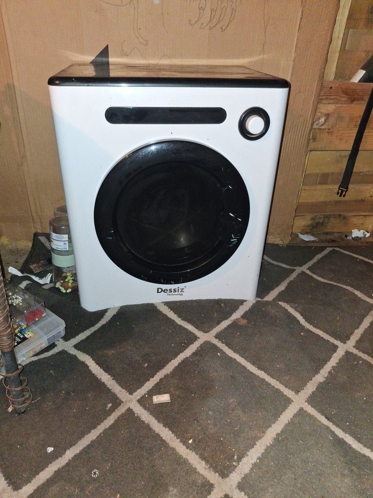 Dessiz. Portable Dryer. 11OV. 11bs
