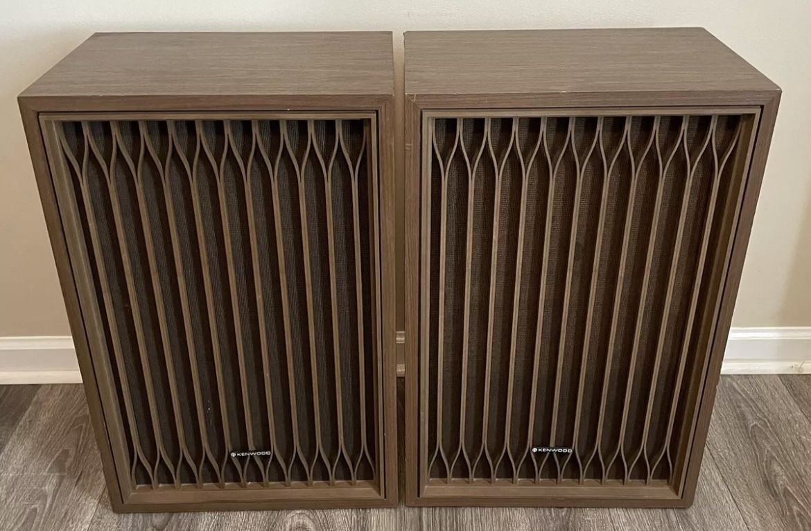 Vintage Kenwood KL-777A Speakers In Good Condition