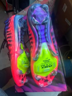 Soccer cleats