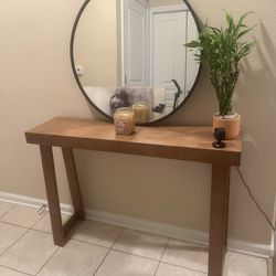 Entry Table and mirror (Mirror is included)