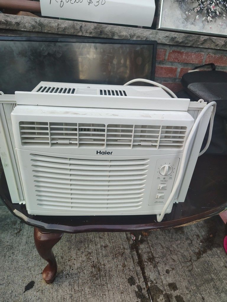 Haier Air Conditioner 5,000 BTU
