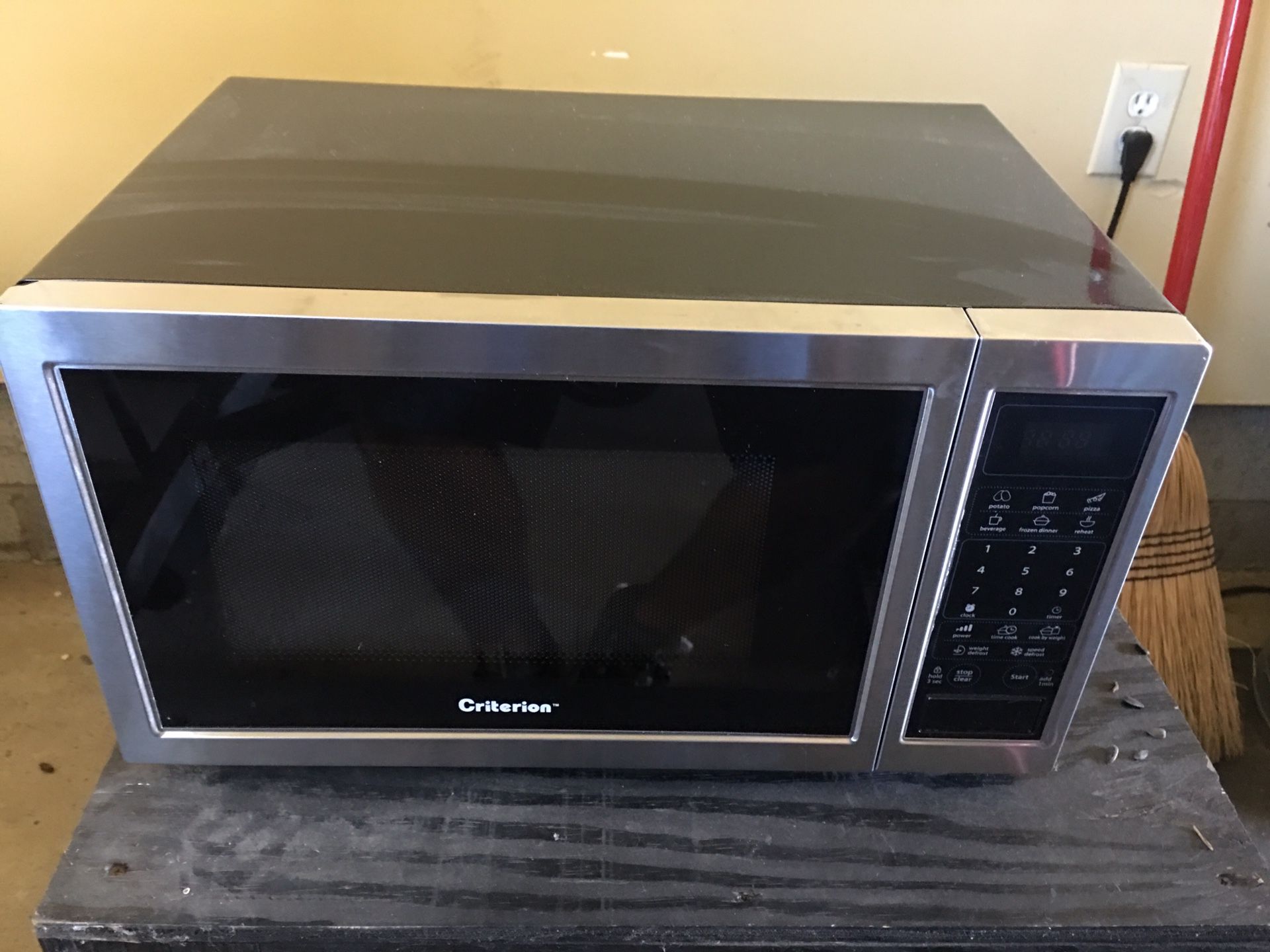 Criterion countertop microwave