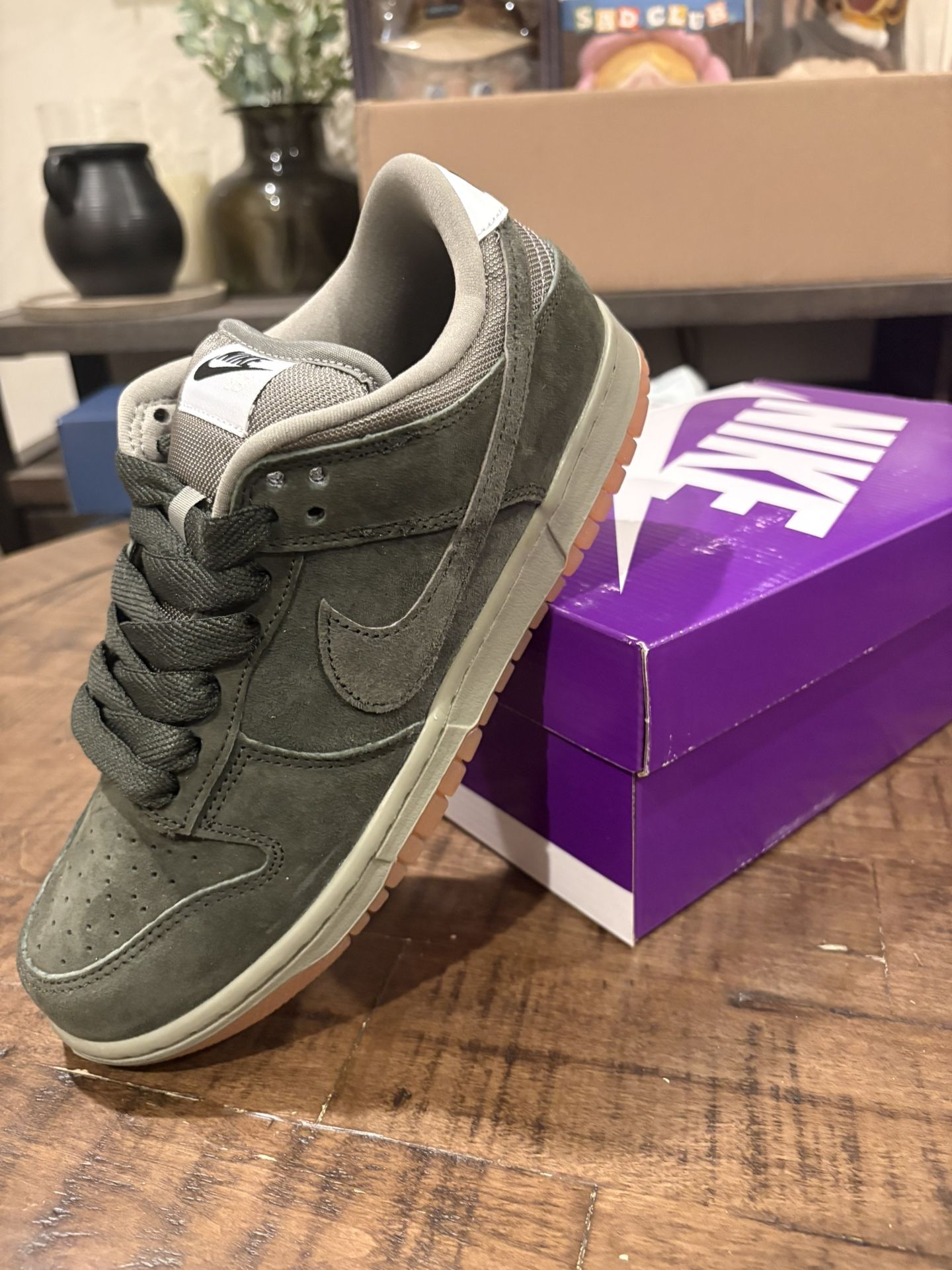 Size 8M Nike SB Dunk Low Sequoia