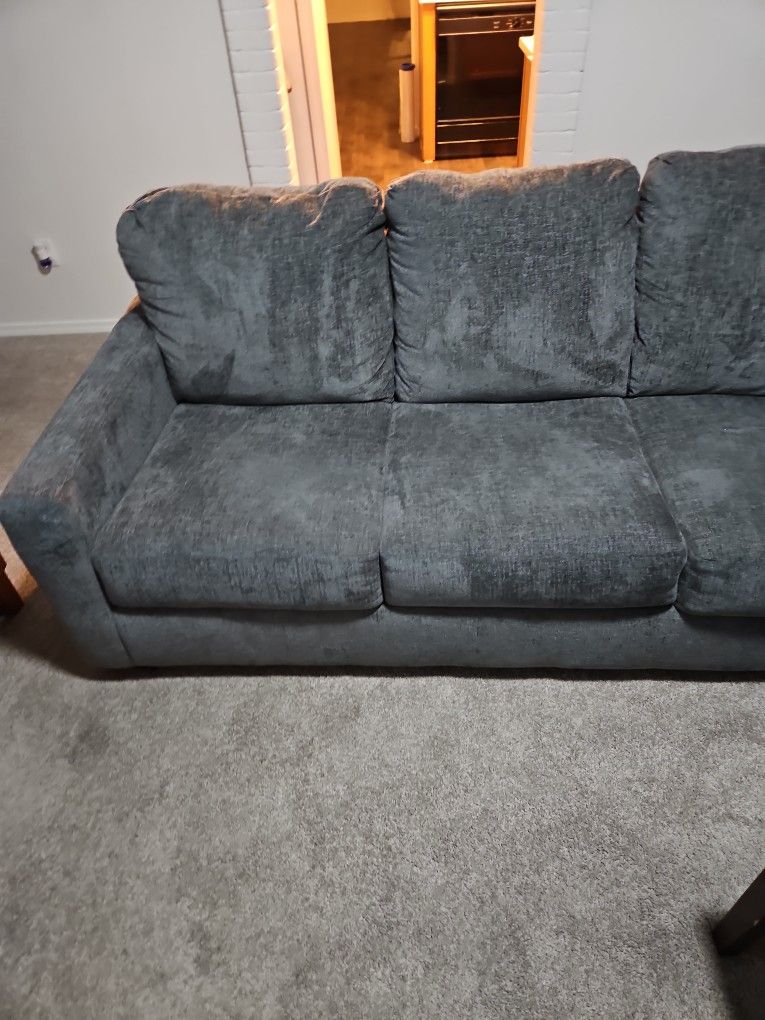 Couch With Pullout Bed