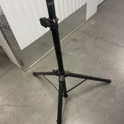 speaker stands