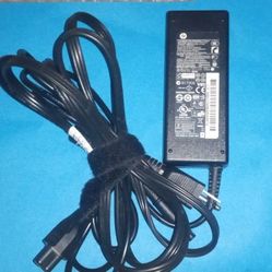 hp 90W AC Power Adapter 