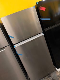 Element Top mount Refrigerator in payments