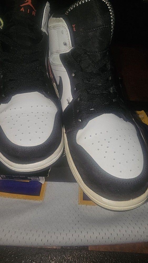 Air Jordan 1 Mid Se Size 8