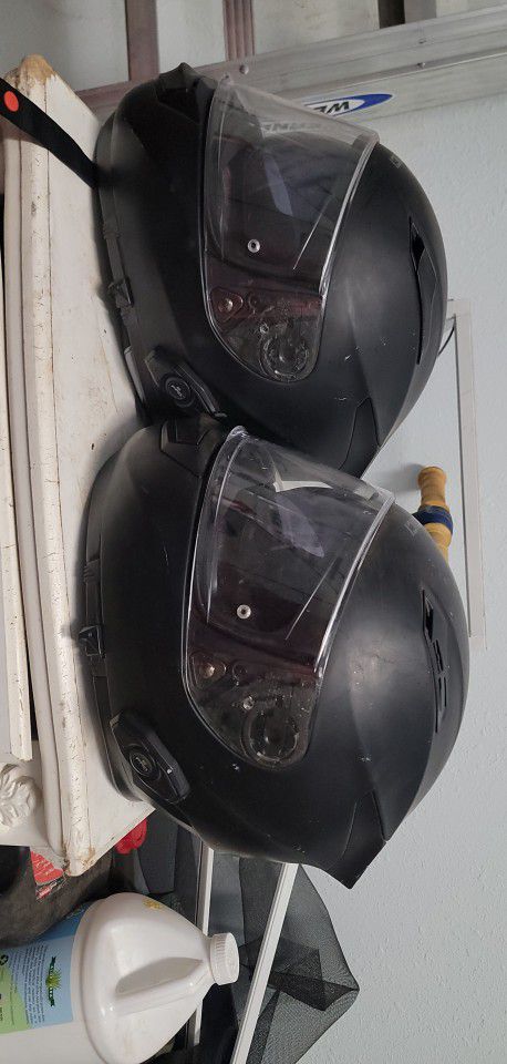 1 Sedici Helmets