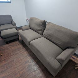 Free Delivery! Grey Modern Couch, Chair, And Ottoman Set 