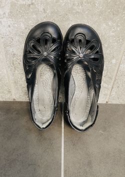 JBU comfy flats in excellent condition. Sz 7.5
