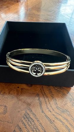 Trendy bangle bracelet