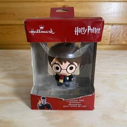 Harry Potter Hallmark Platform Christmas Tree Ornament WB 