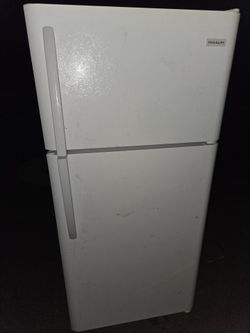 WHITE GARAGE FRIDGE - TOP FREEZER REFRIGERATOR- ICE COLD - FREE DROP OFF