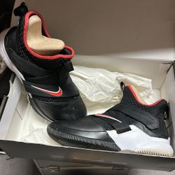 Nike LeBron James Soldier Bred Size 10