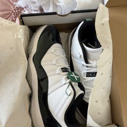 AIR JORDAN 11 RETRO LOW IRIDESCENT