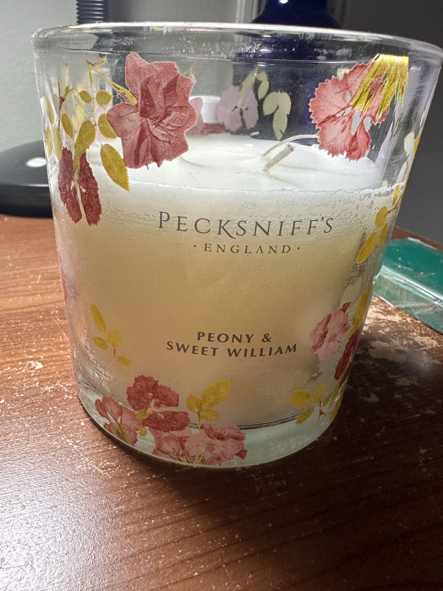 NEW Fragranced Candle Pecksniffs Vintage Tall 3W Peony & Sweet William 18.1 oz. -Made in England-