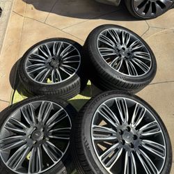 OEM Range Rover Wheels And like NEW Premium Michelin Tires