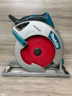 MAKITA 5007MG 15 amp 7-1/4 in. Corded Lightweight Magnesium Circular Saw (PO1025719)