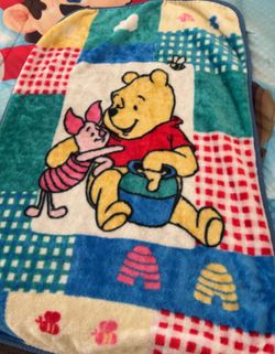 Vintage Pooh and piglet blanket