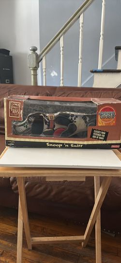 Fisher Price Classic “ Snoop n Sniff” Pull Dog