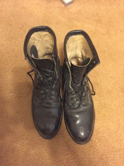 Size 9 work boot $15