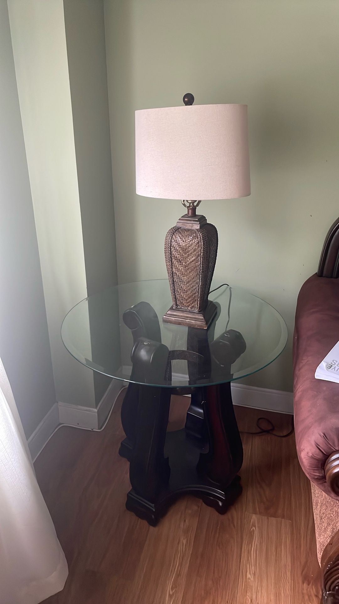 Table With Lamp!