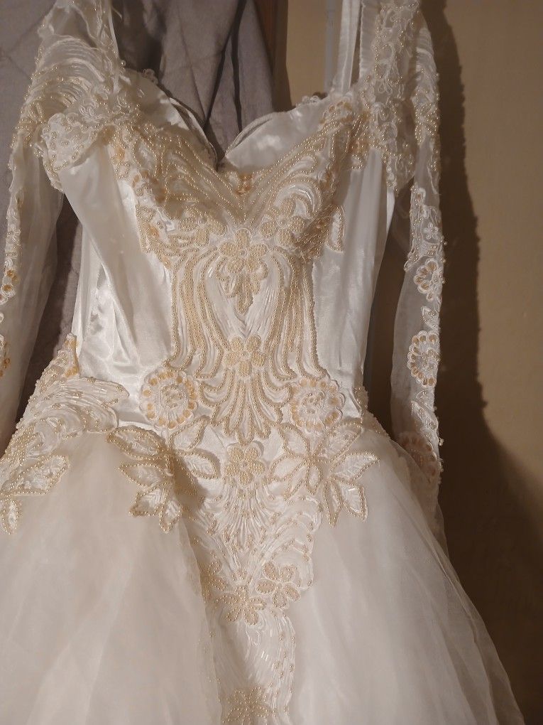 Size 10 Women's Wedding Dress
